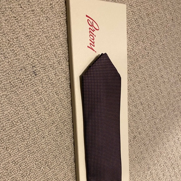 Brioni silk tie